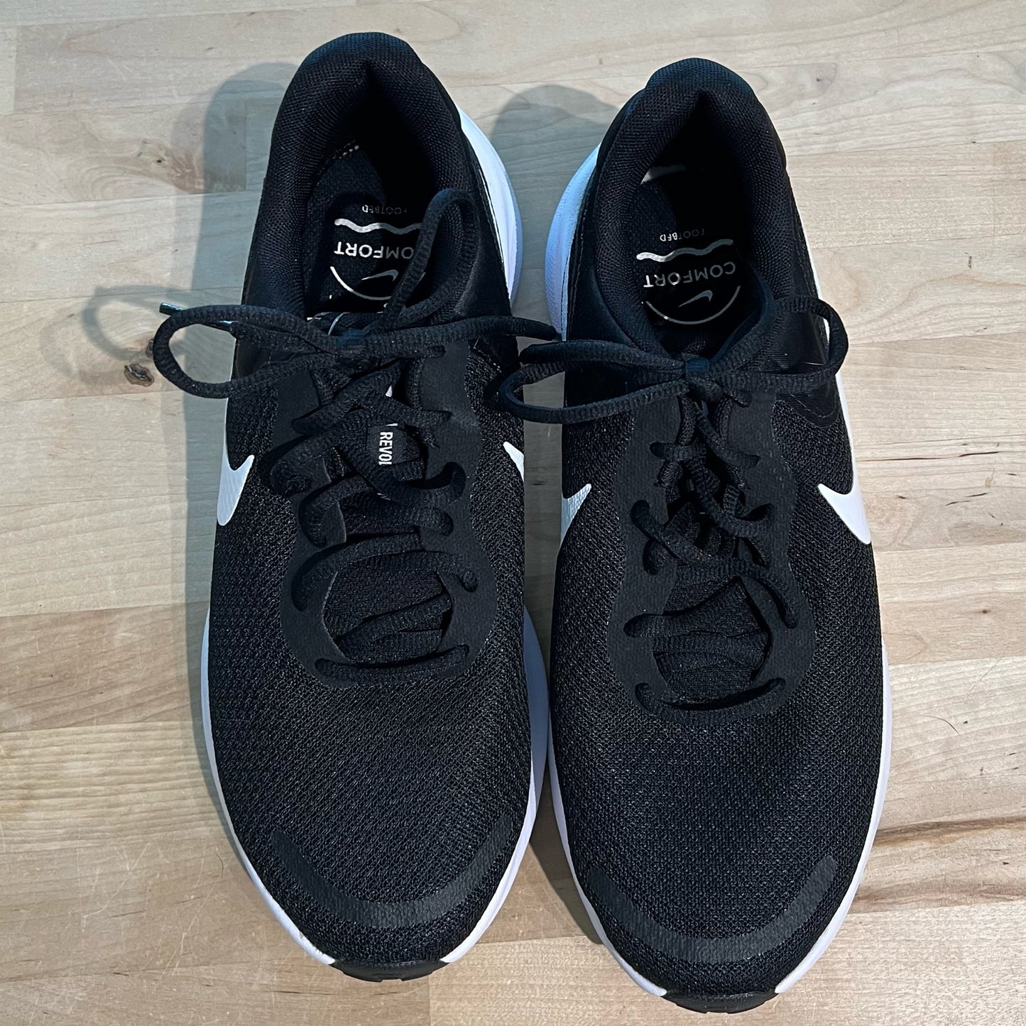 NIKE Size 10 Sneakers