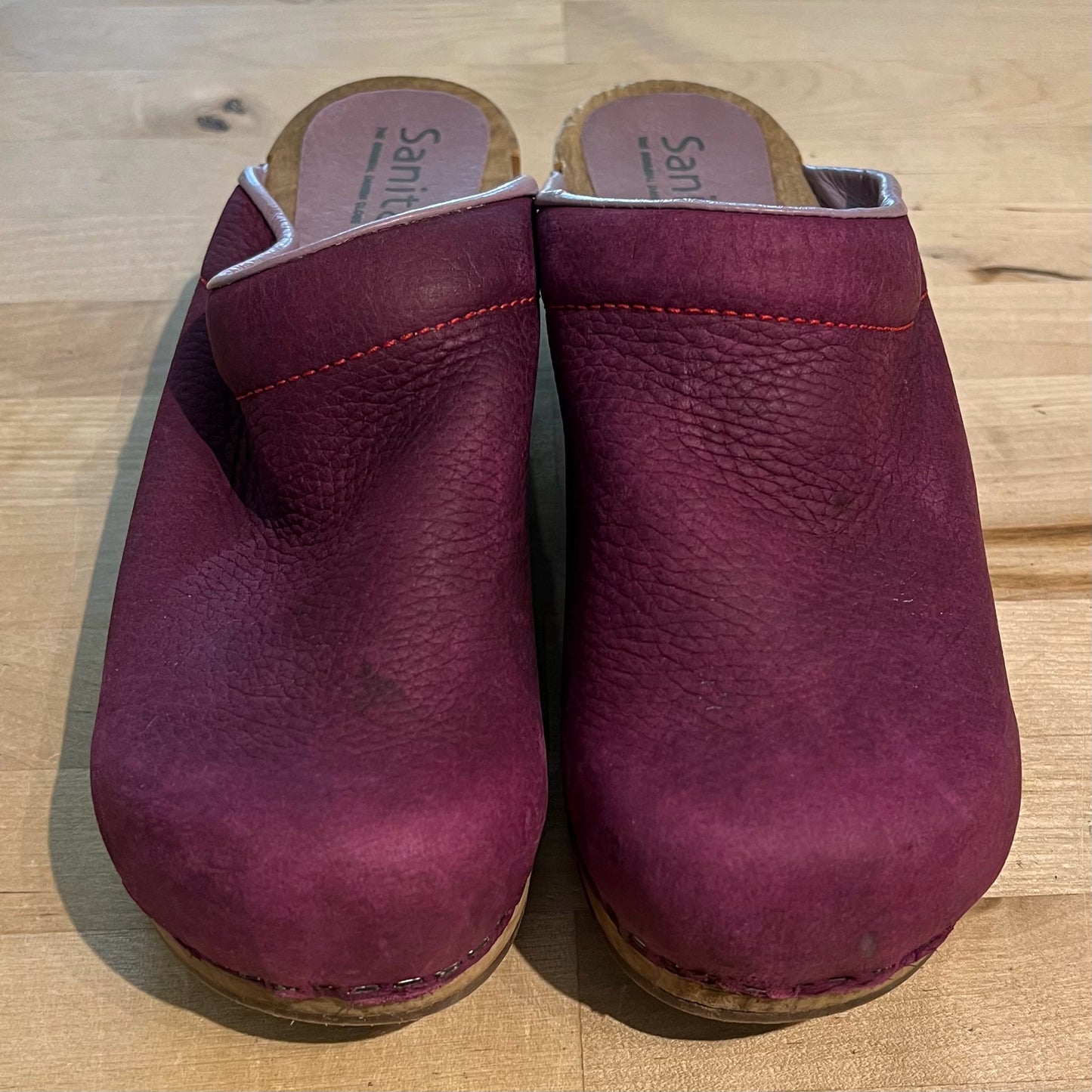 Sanita Size 39 Clogs