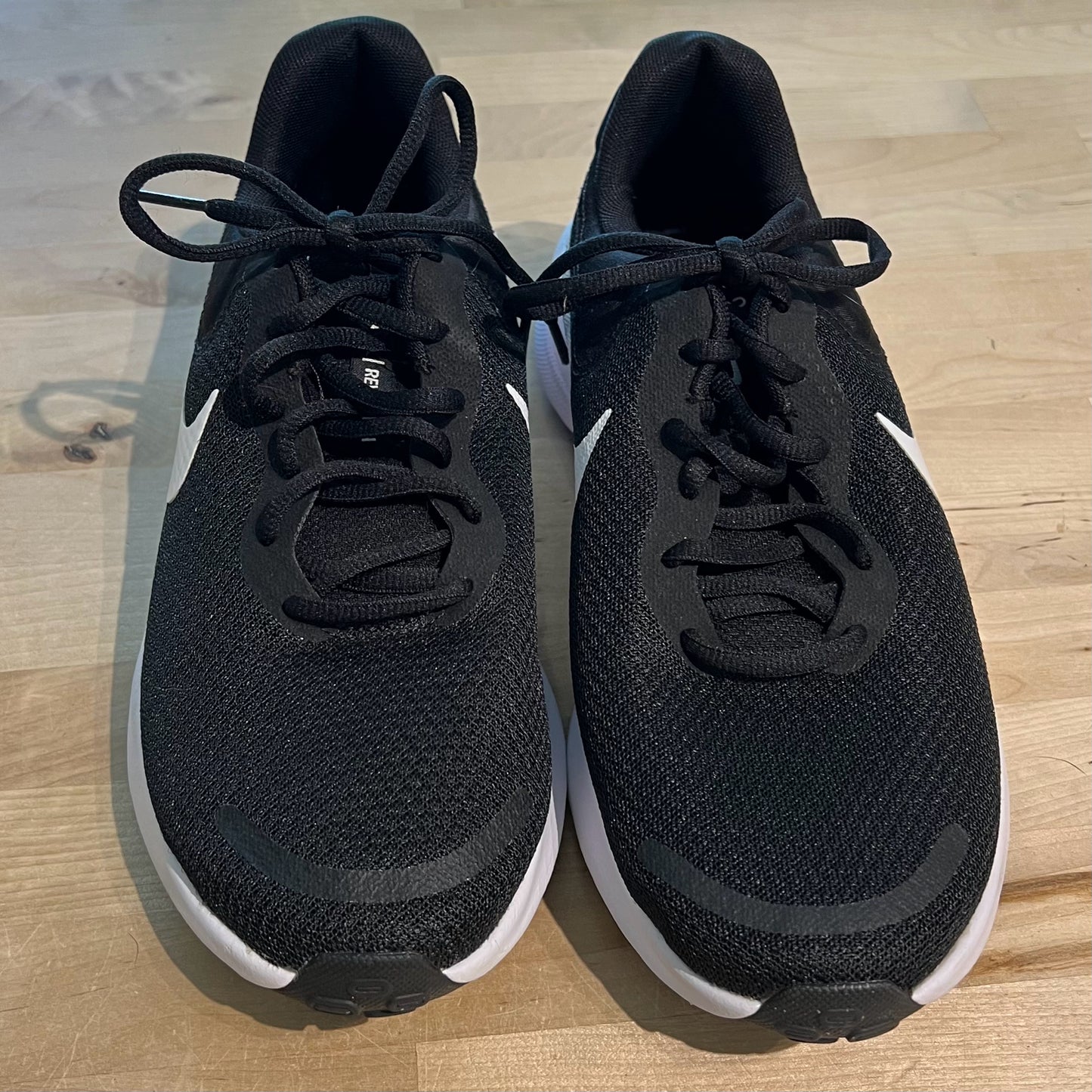 NIKE Size 10 Sneakers