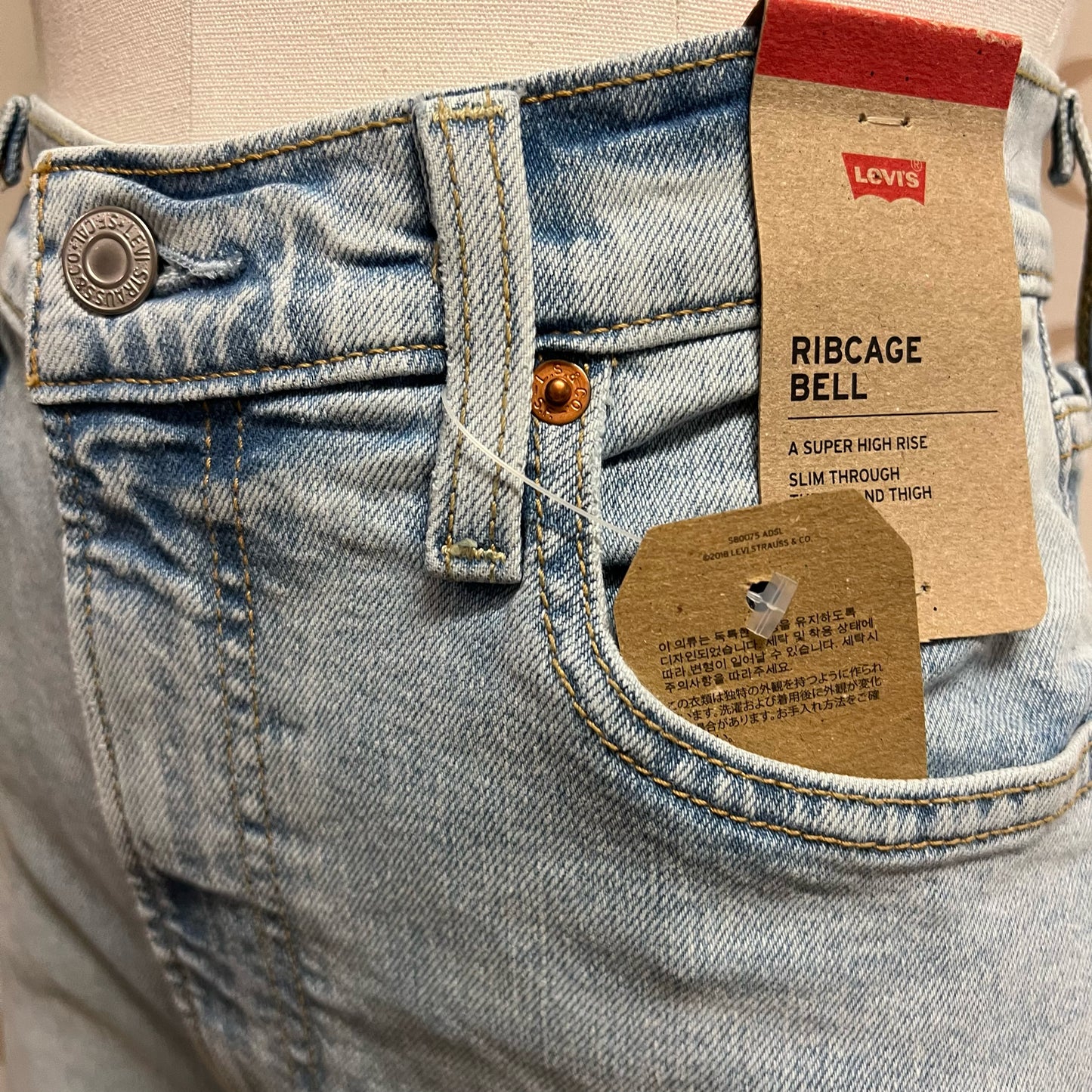 Levi's Size 28x32 Jeans