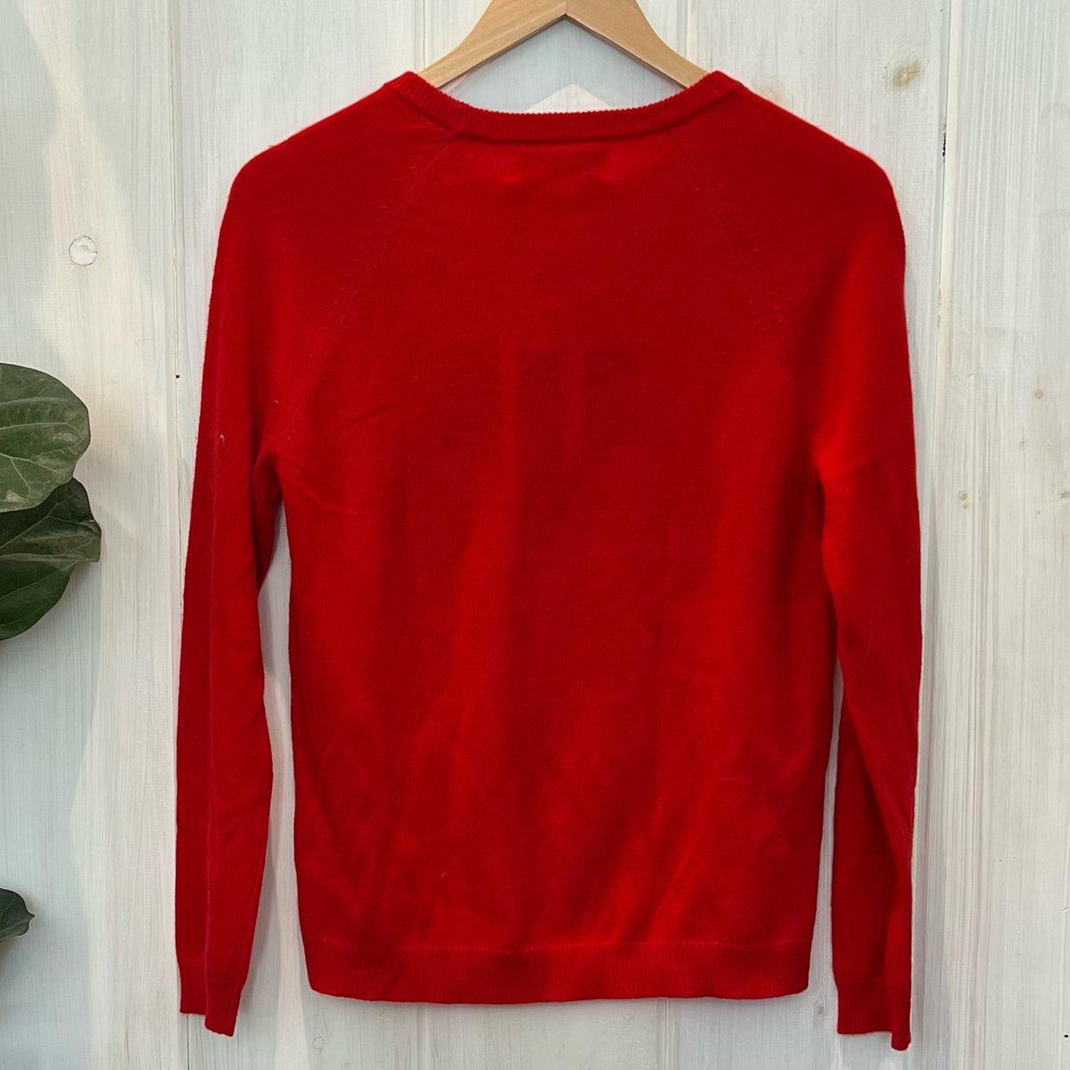 MAGASCHONI Size Medium Sweater