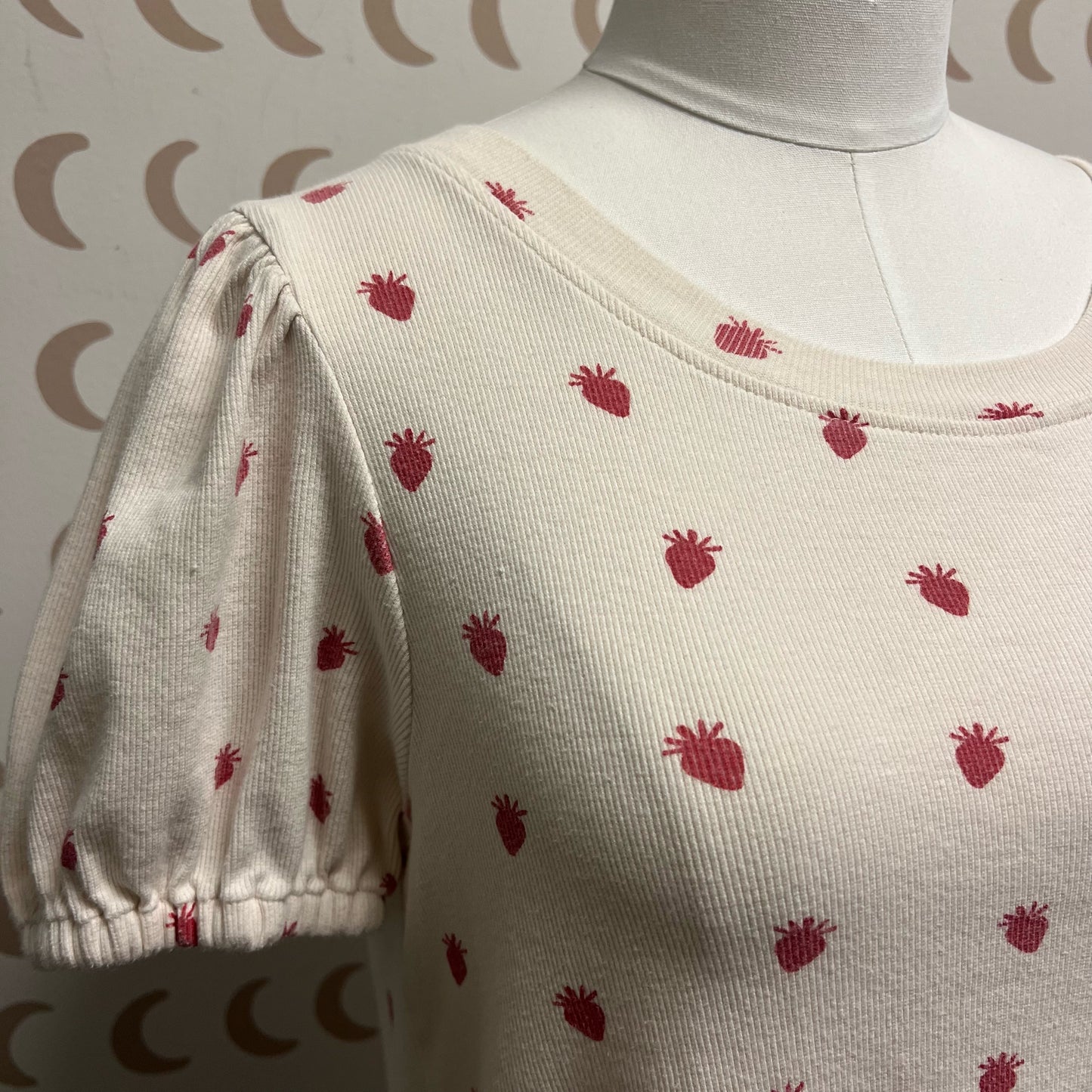 Kate Quinn Size Medium Top