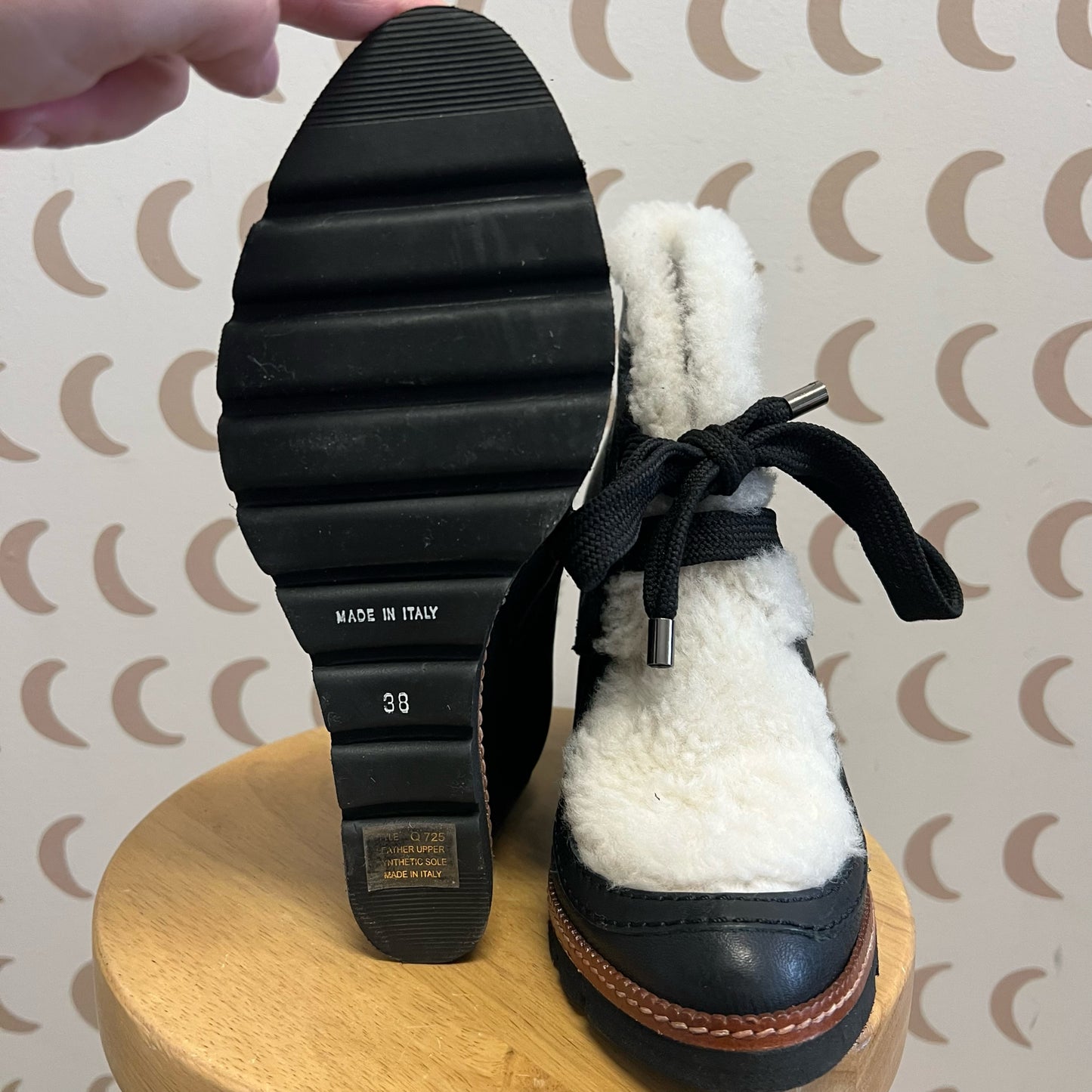 Fabianelli Size 7.5 Wedge