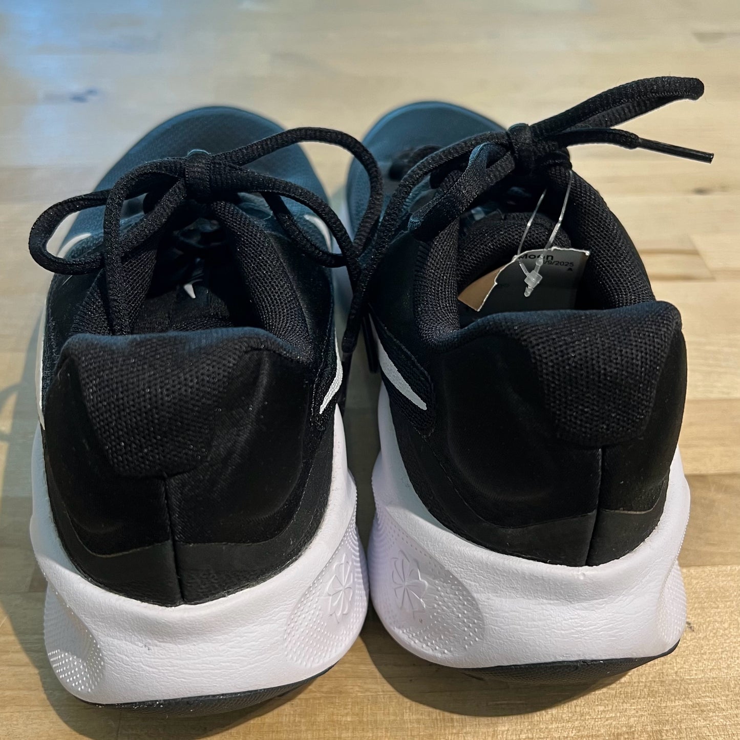 NIKE Size 10 Sneakers