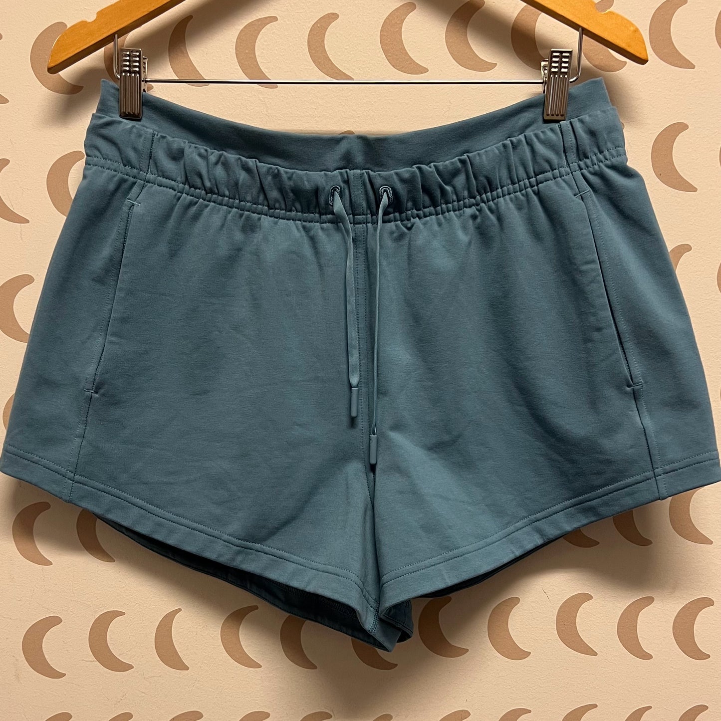 Lululemon Size 10 Shorts