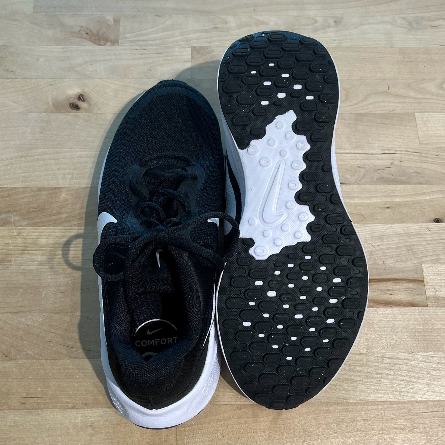 NIKE Size 10 Sneakers
