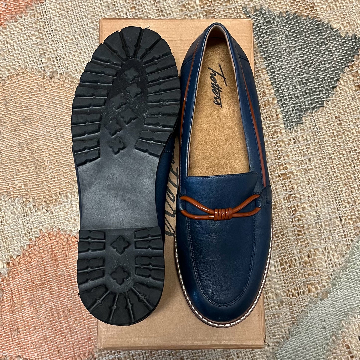 Trotters Size 8 Loafers