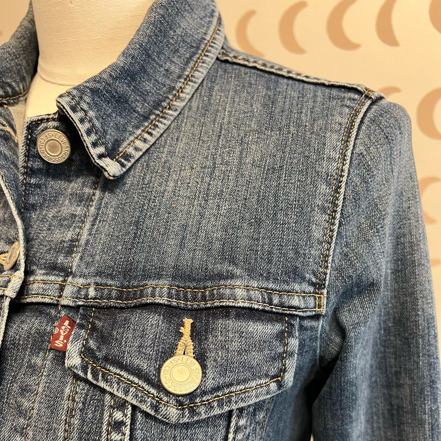 Levi's Size Medium Jacket