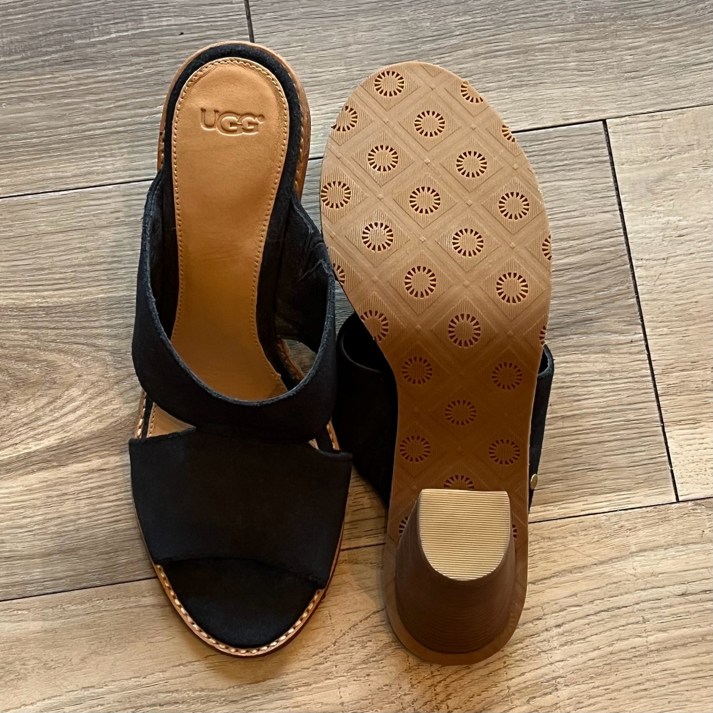 UGG Size 9.5 Heels