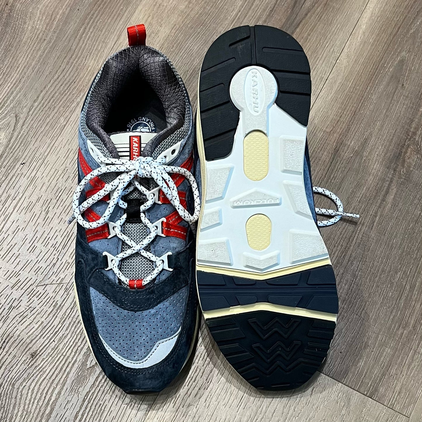Karhu Size 7 Sneakers