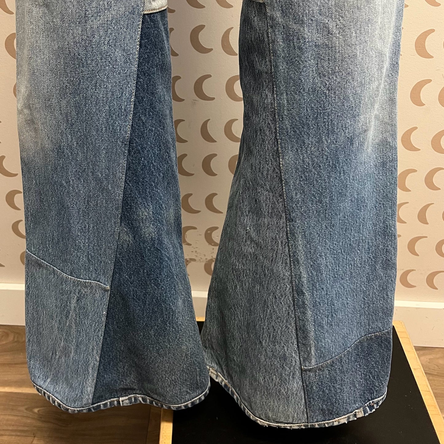 Levi's Re/Done Size 27 Jeans