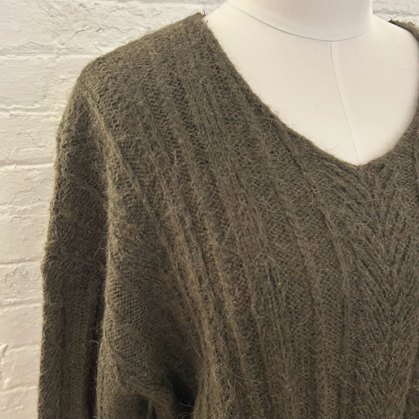 CP Shades Size Large Sweater