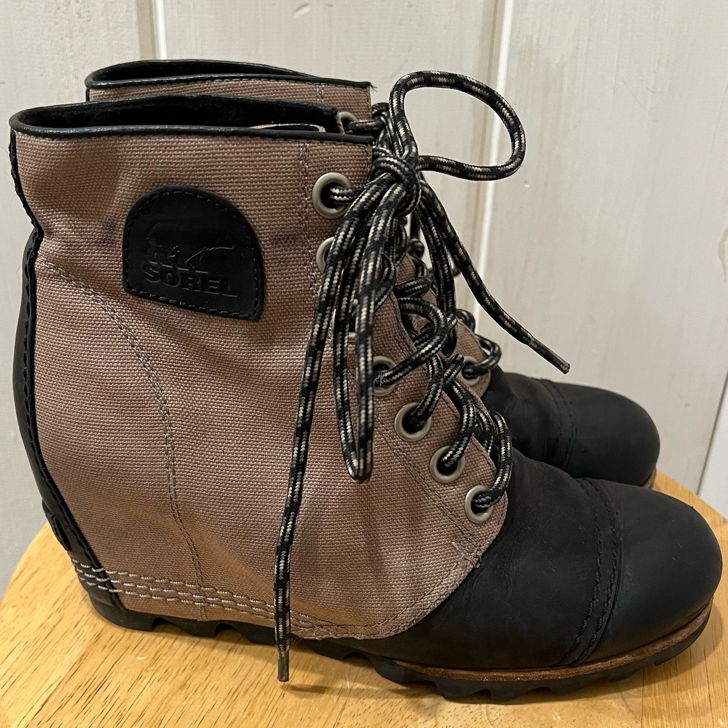Sorel Size 8 Boots