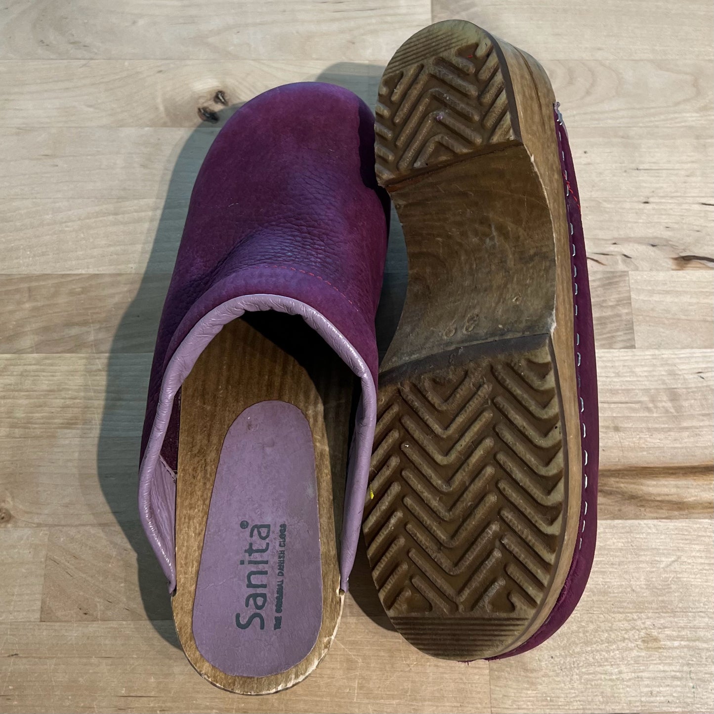 Sanita Size 39 Clogs