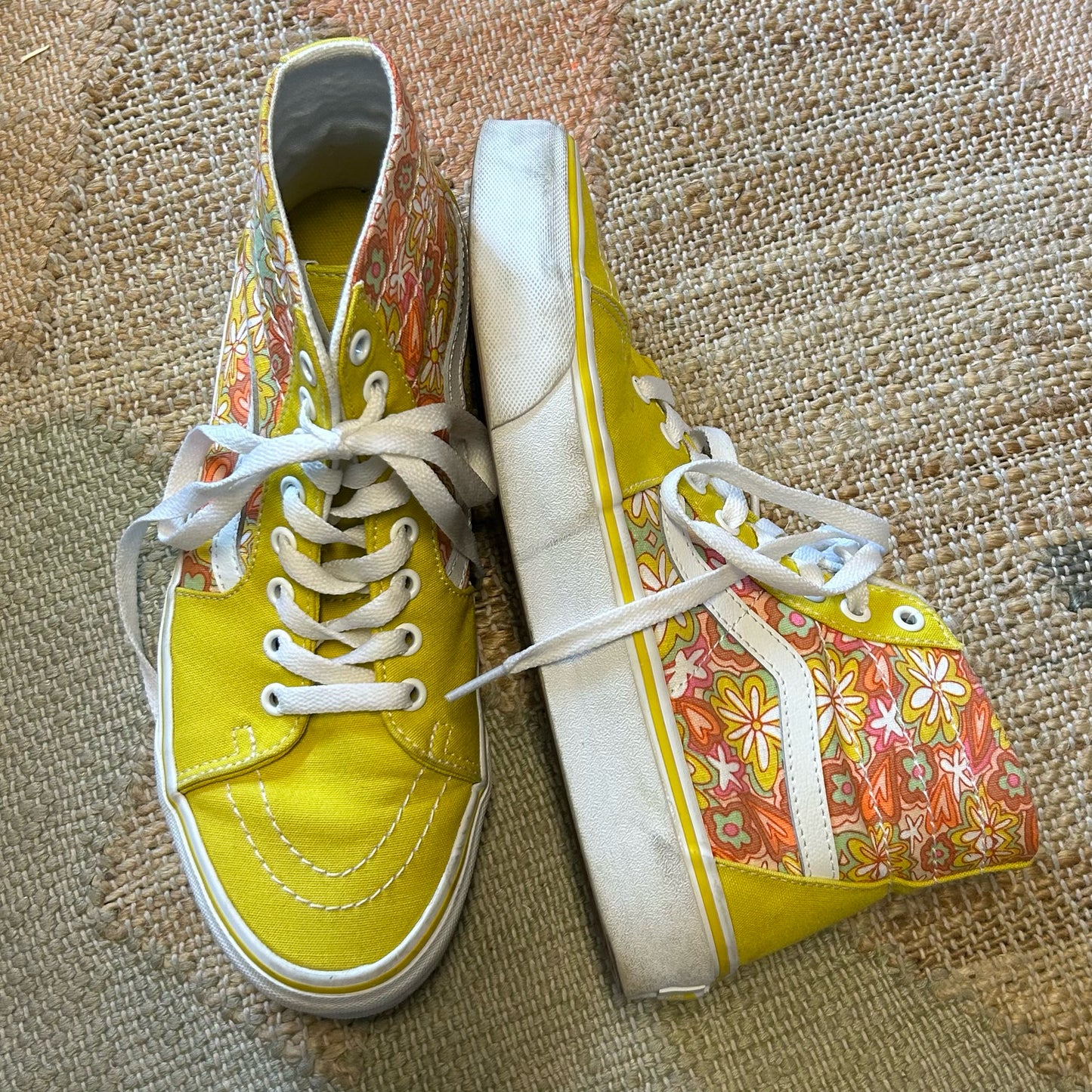 VANS Size 9.5 Sneakers