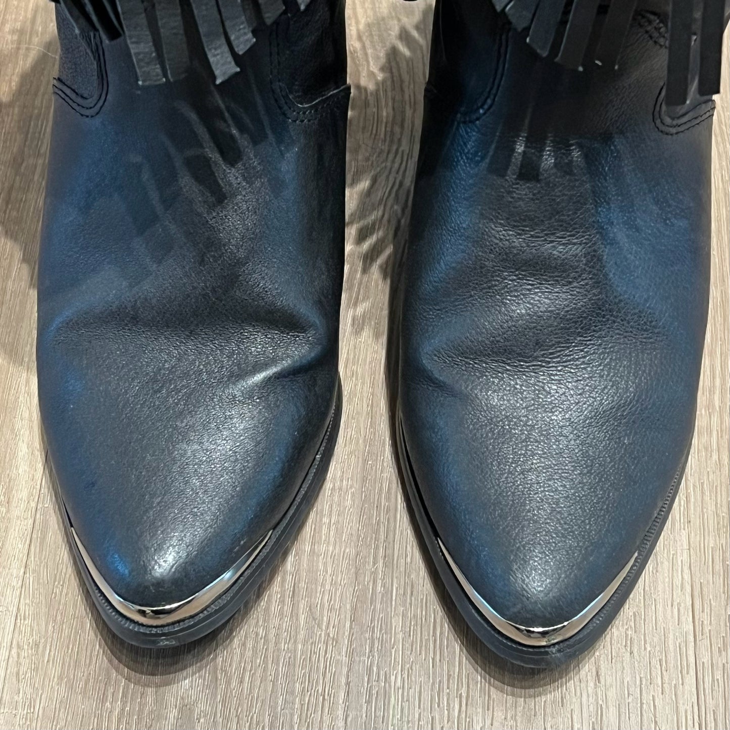 Unknown Size 8 Boots