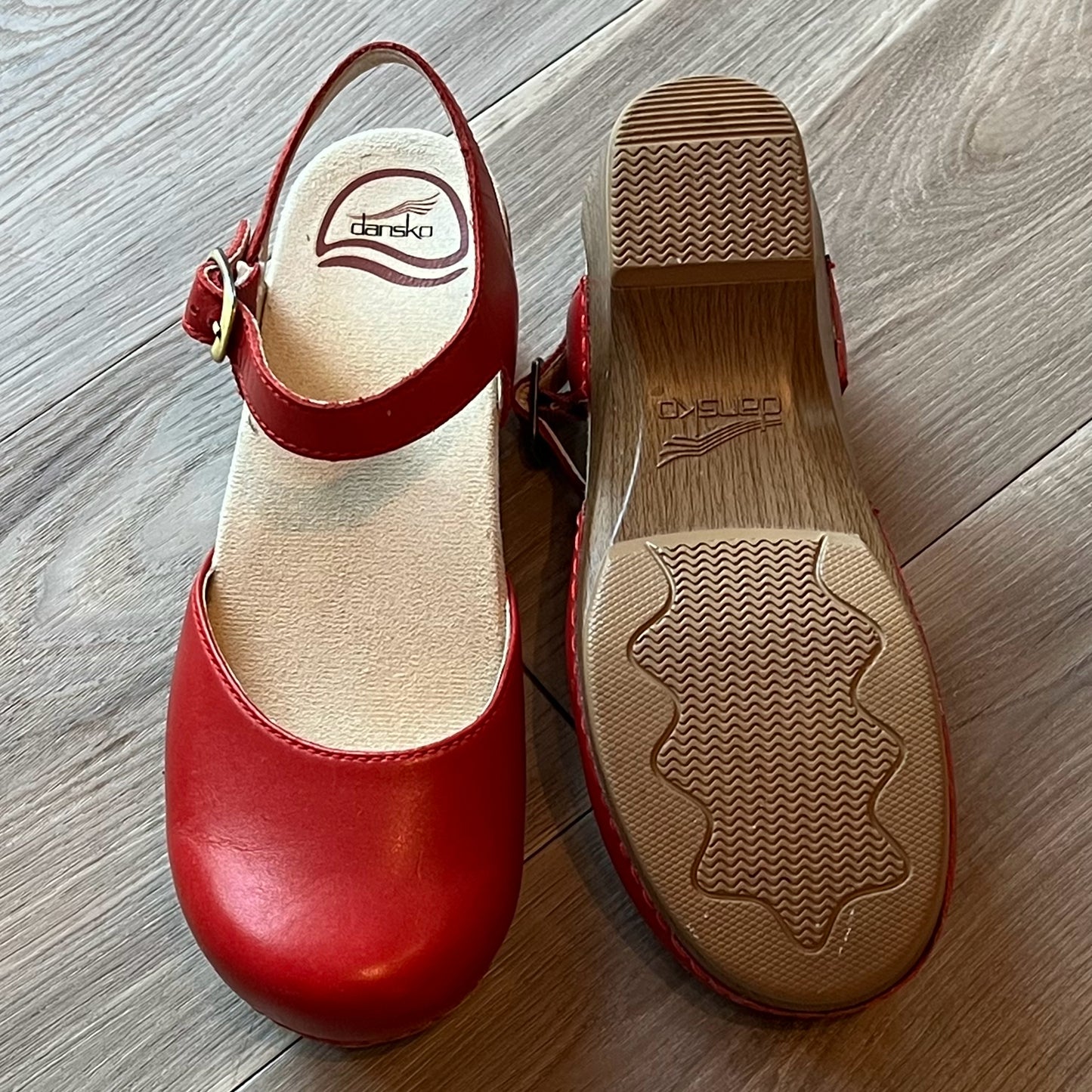 Dansko Size 36 Shoes
