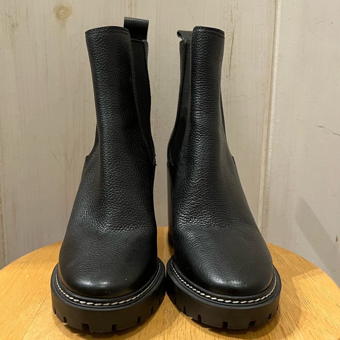 Tory Burch Size 7 Boots