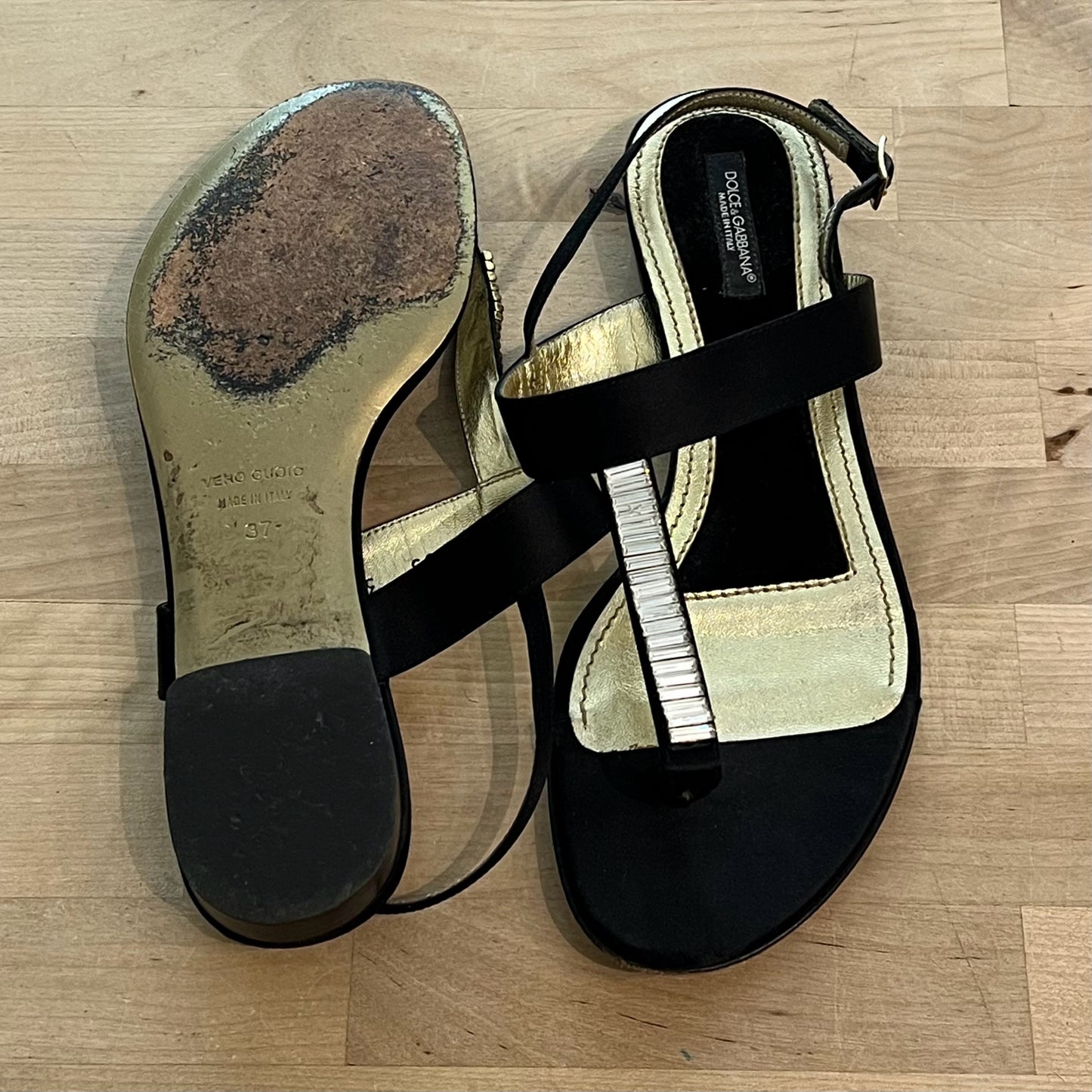 Dolce & Gabbana Size 37 Sandals