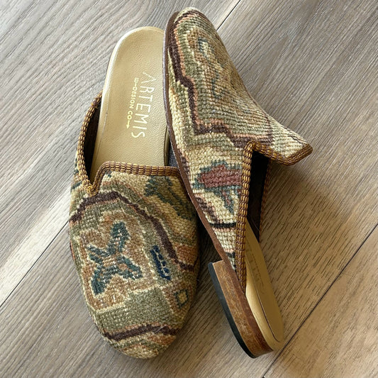 Artemis Size 37 Slip Ons