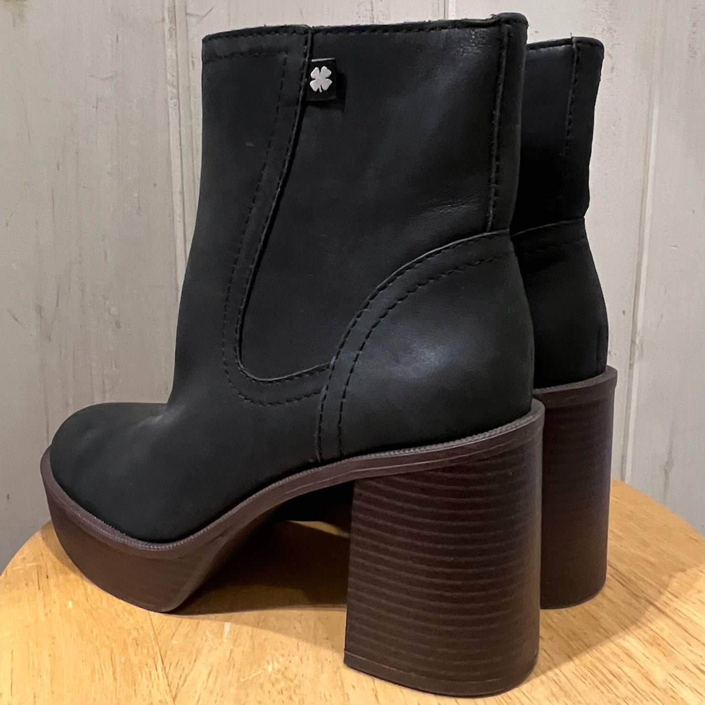 Lucky Brand Size 6 Boots
