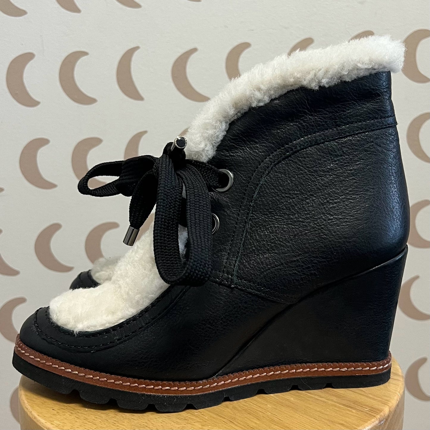 Fabianelli Size 7.5 Wedge