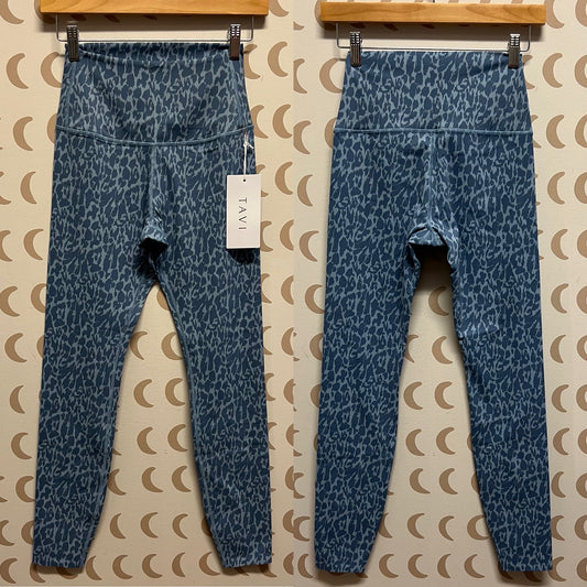 Tavi Size Medium Leggings