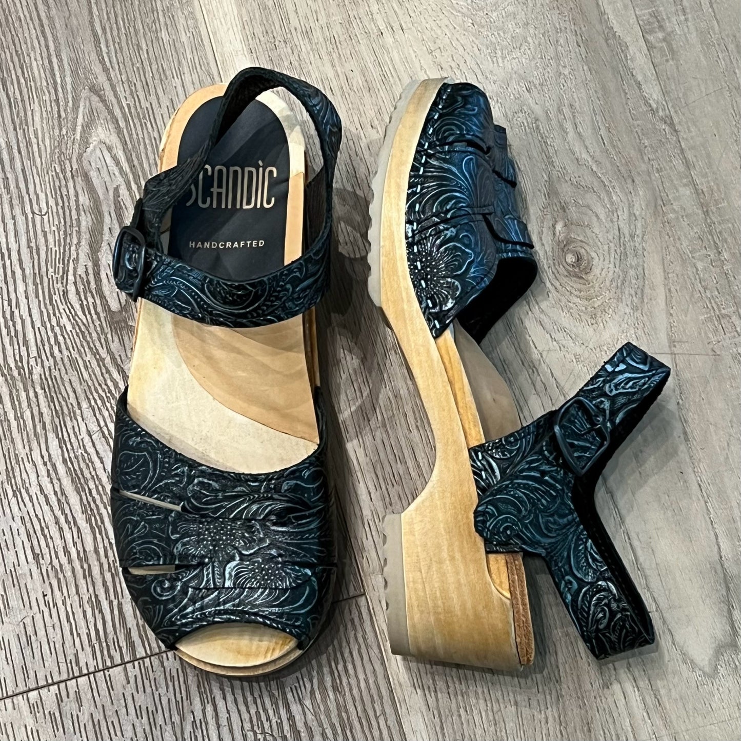Scandic Size 37 Clogs