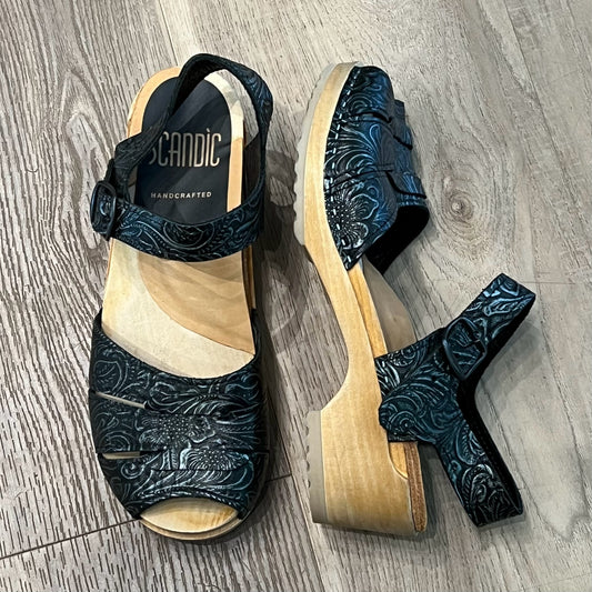 Scandic Size 37 Clogs