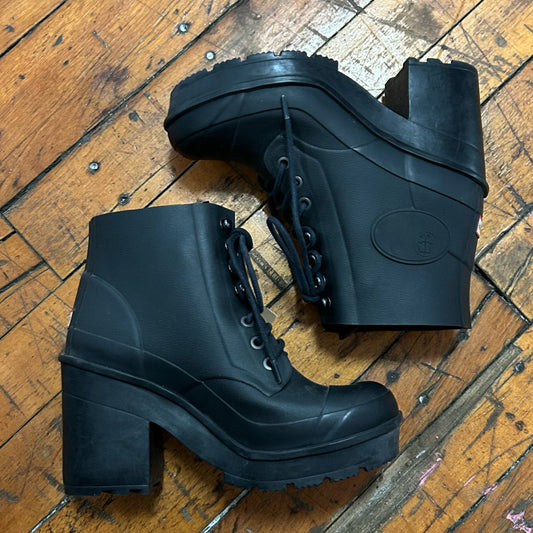Hunter Size 7 Boots
