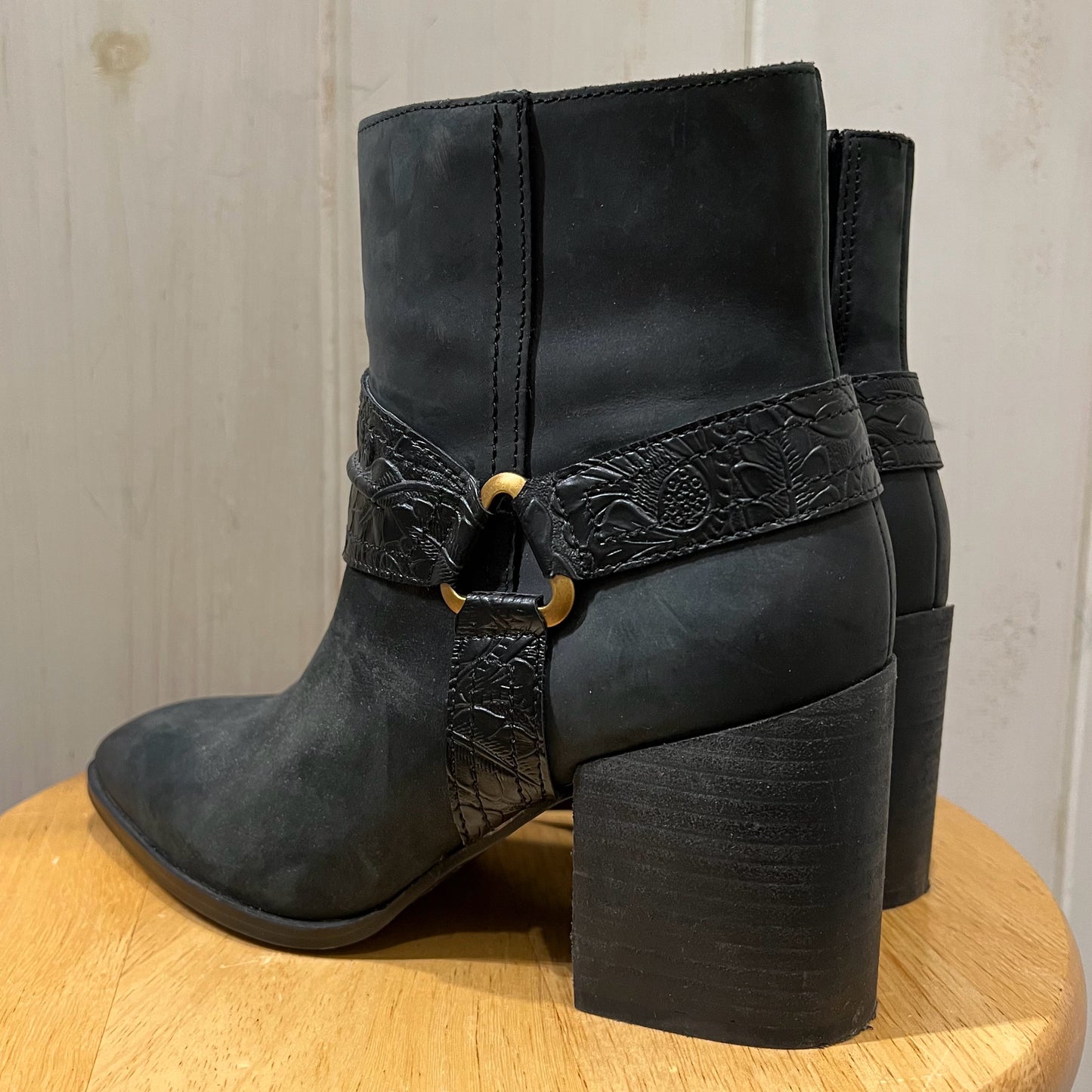 Vionic Size 7 Boots