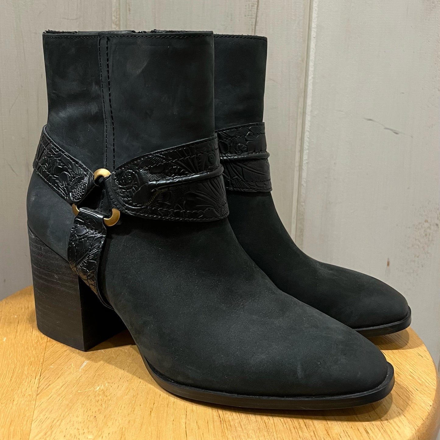 Vionic Size 7 Boots