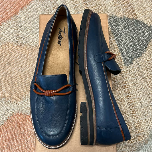 Trotters Size 8 Loafers