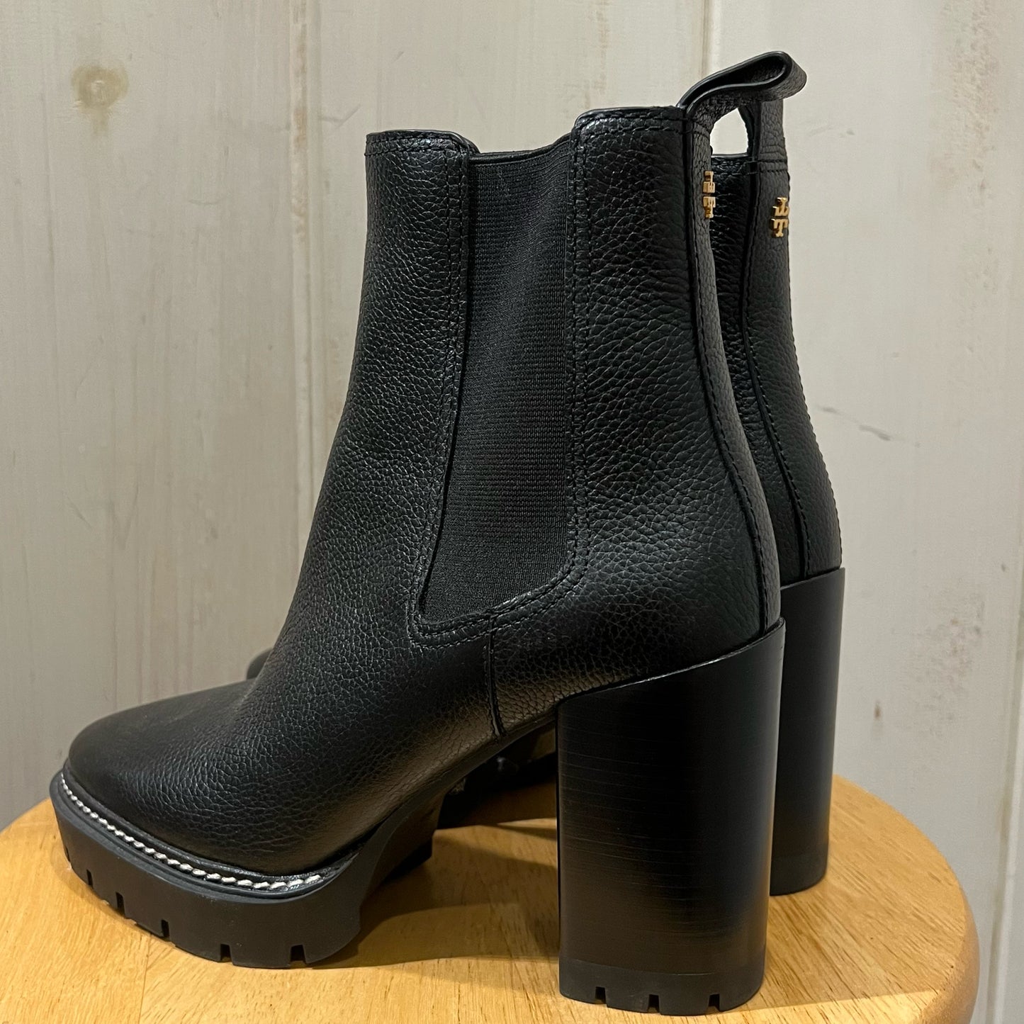 Tory Burch Size 7 Boots