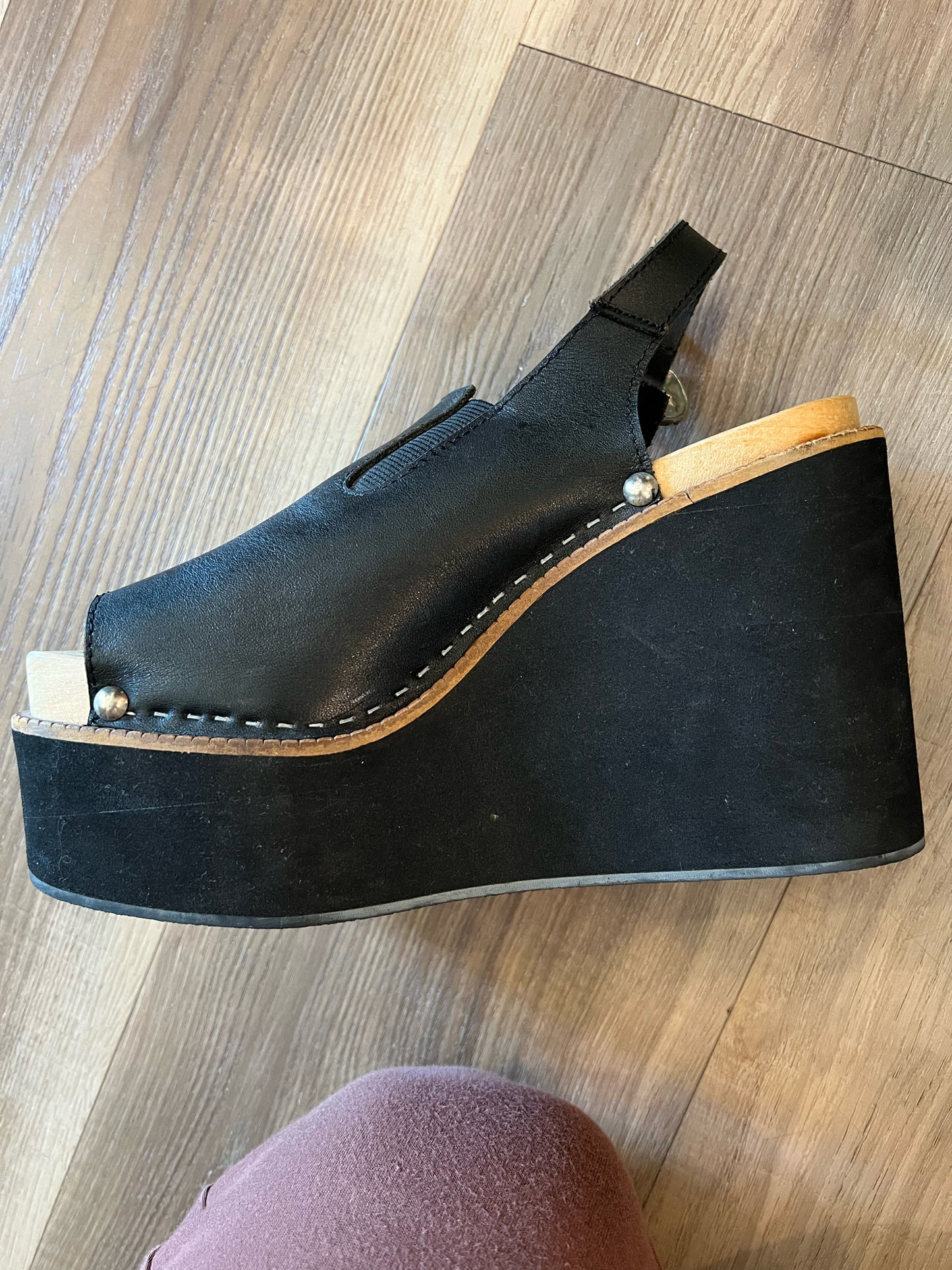 Molt's Sandals