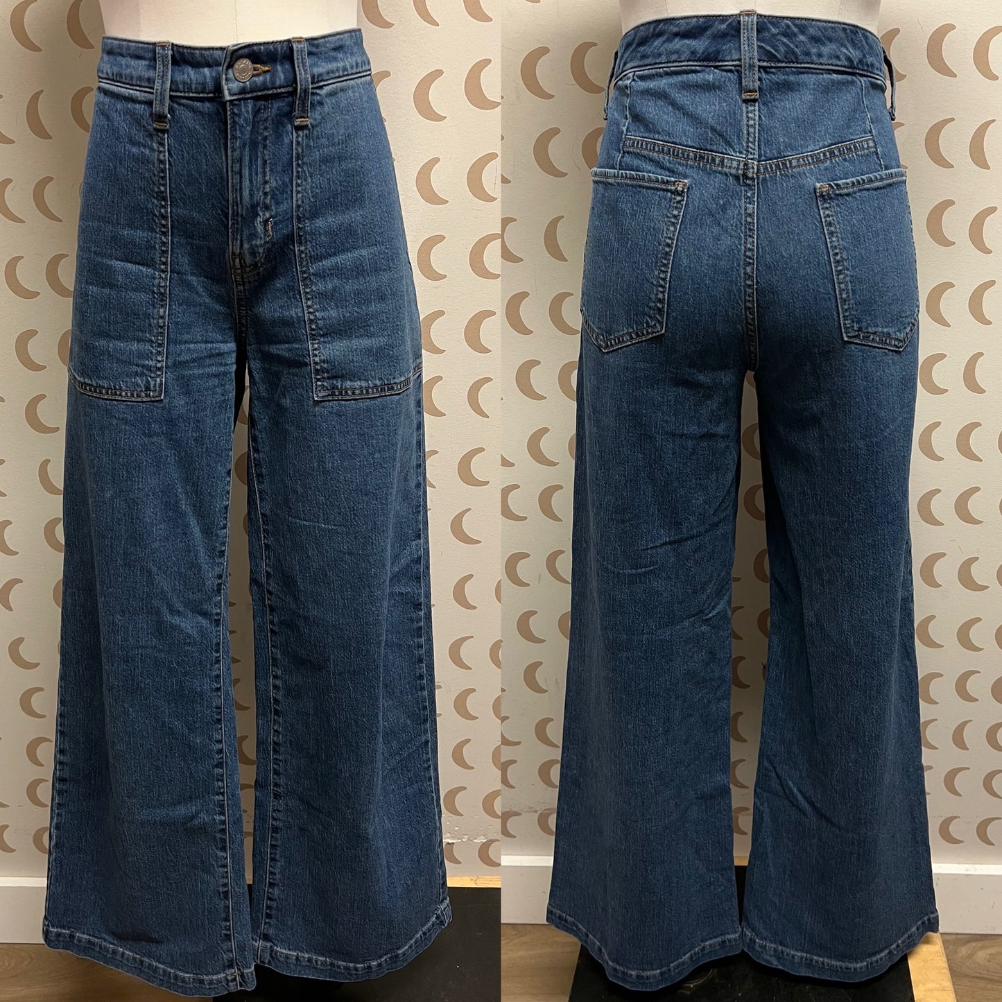 Banana Republic Size 4 Jeans