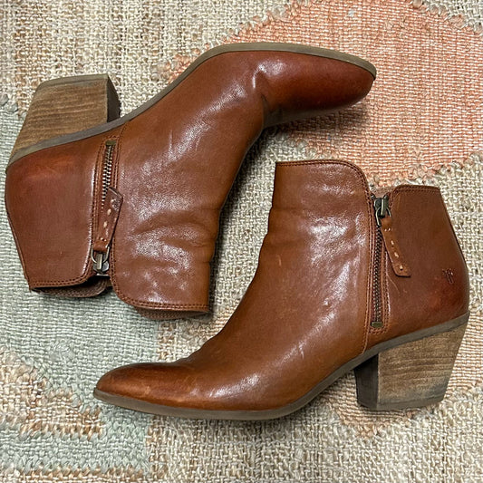 FRYE Size 9 Boots