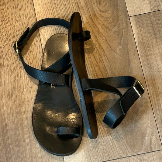 TKEES Size 6 Sandals