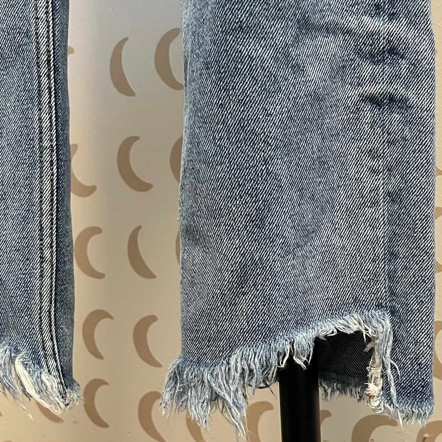 Hidden Jeans Size 28 Jeans