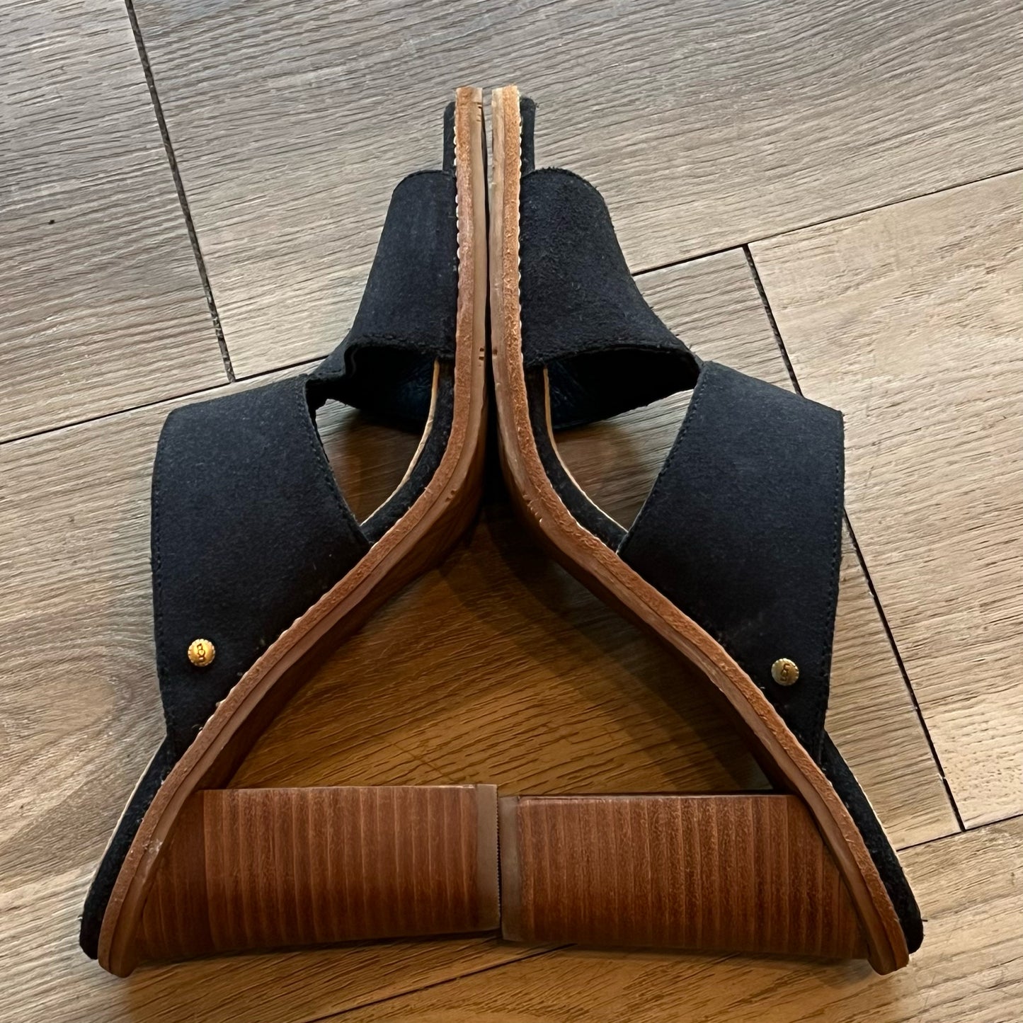UGG Size 9.5 Heels