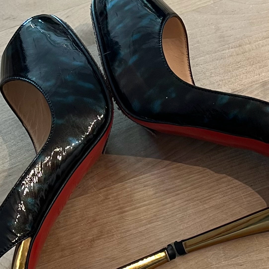Christian Louboutin Size 37 Heels