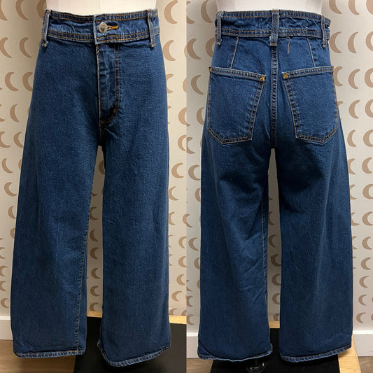 Universal Threads Size 2 Jeans