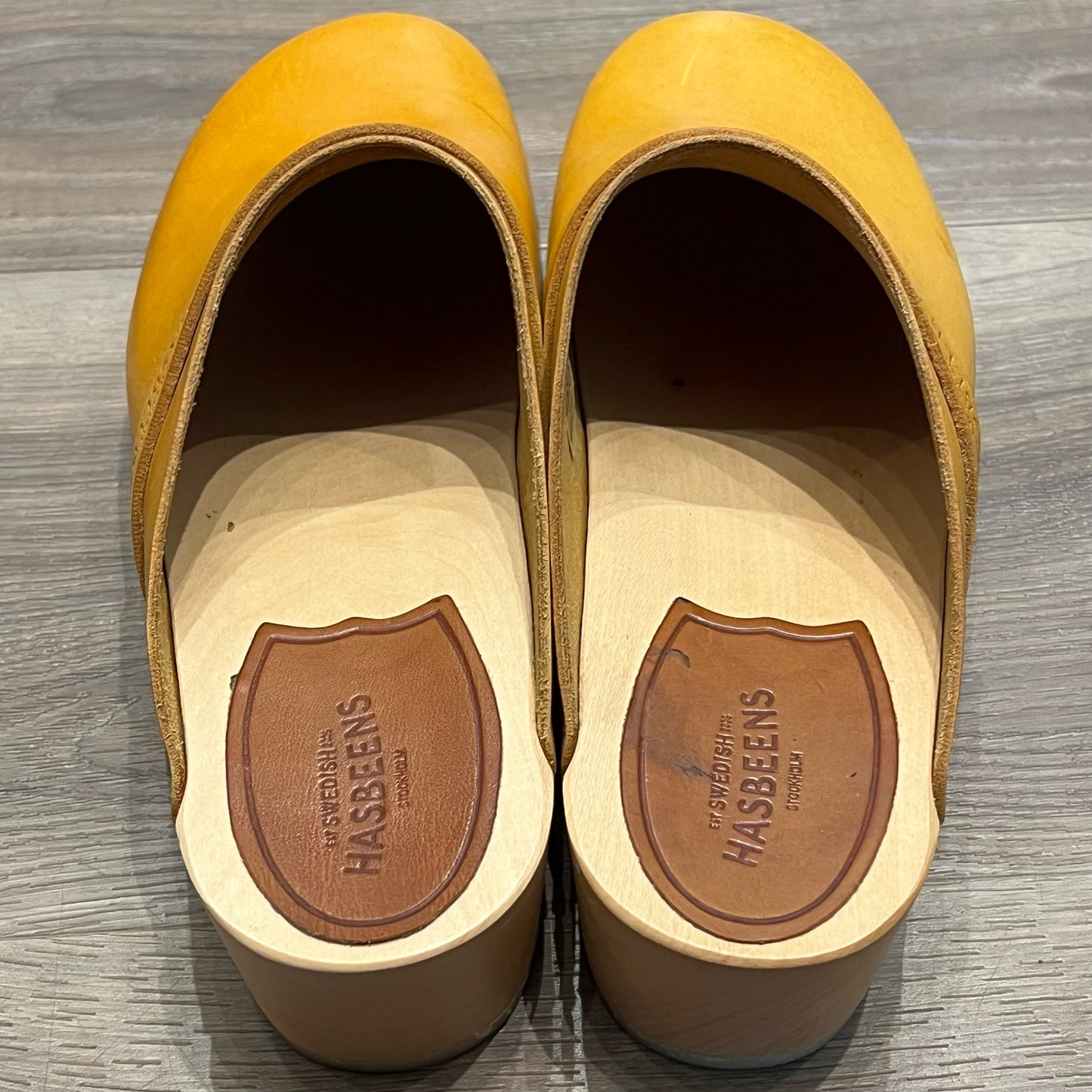 Swedish Hasbeens Size 38 Clogs