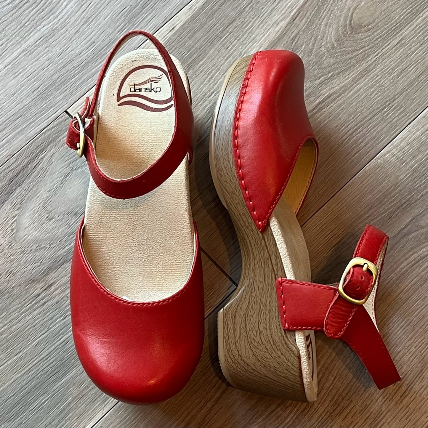 Dansko Size 36 Shoes