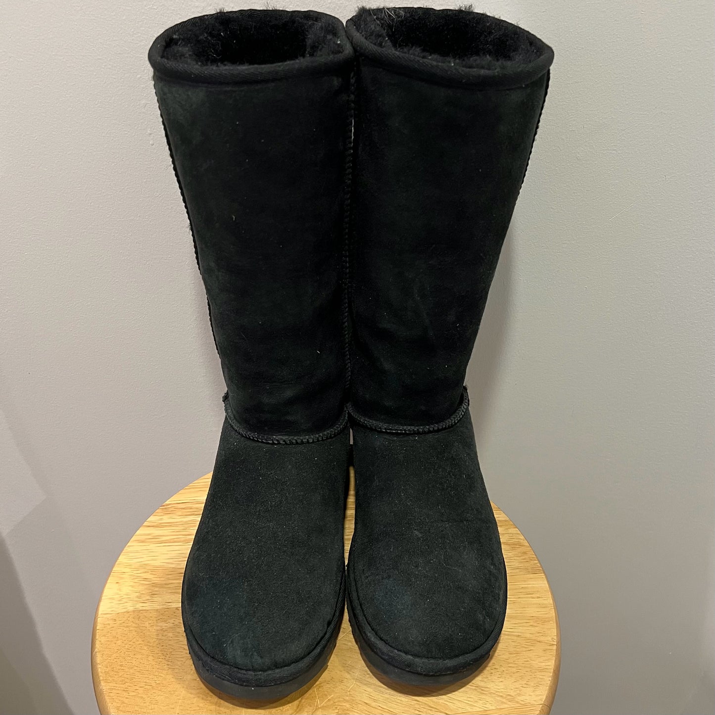 UGG Size 9 Boots