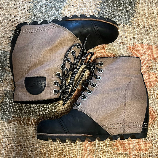 Sorel Size 8 Boots