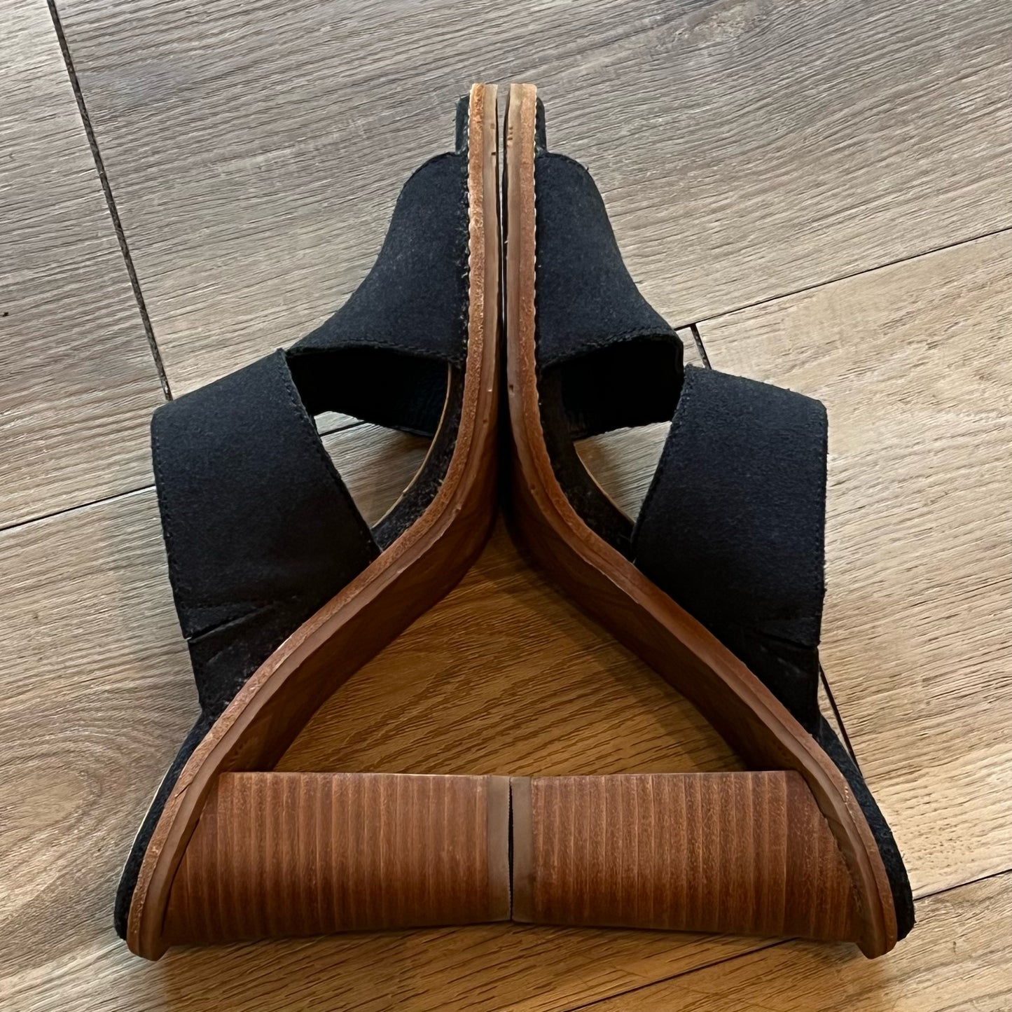 UGG Size 9.5 Heels