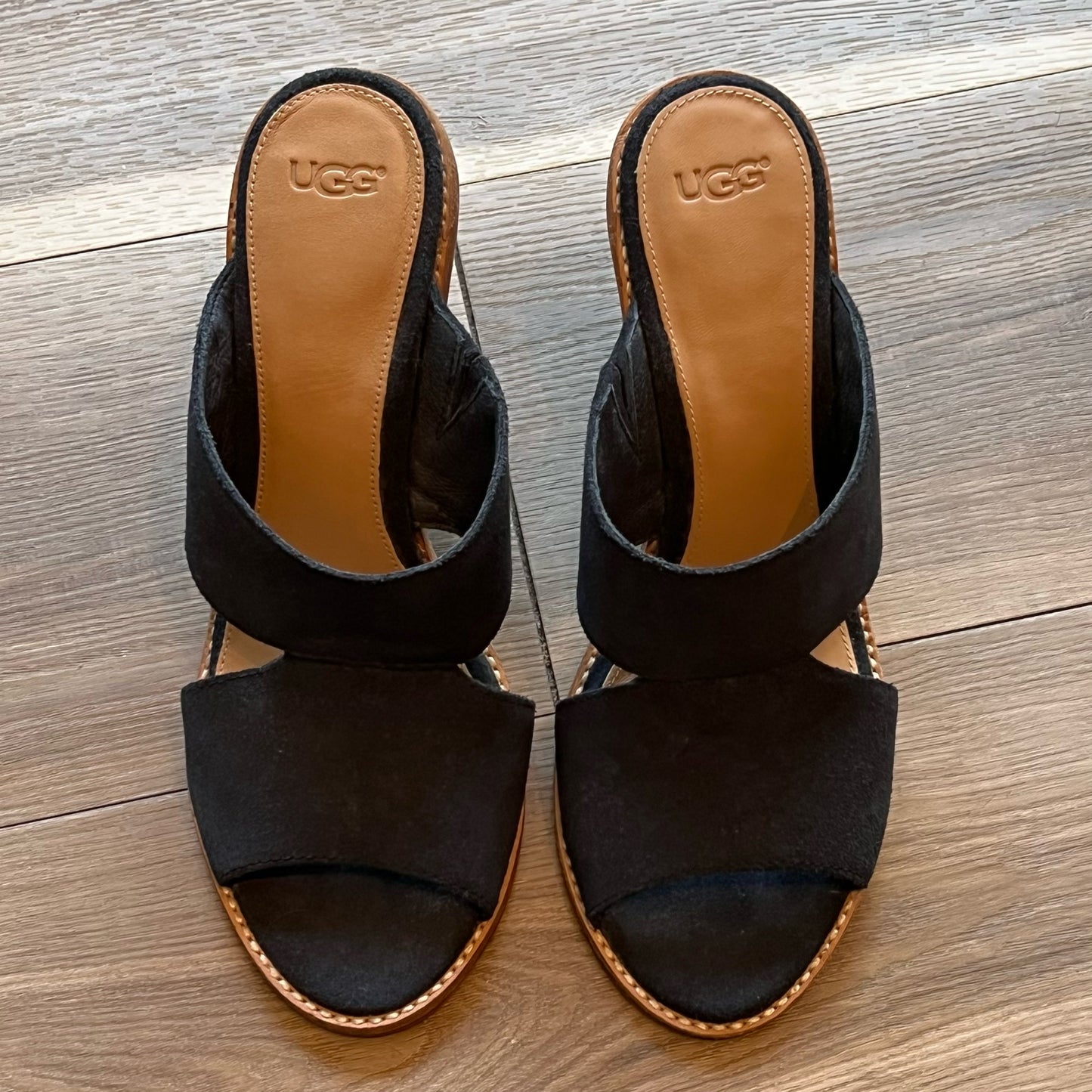 UGG Size 9.5 Heels