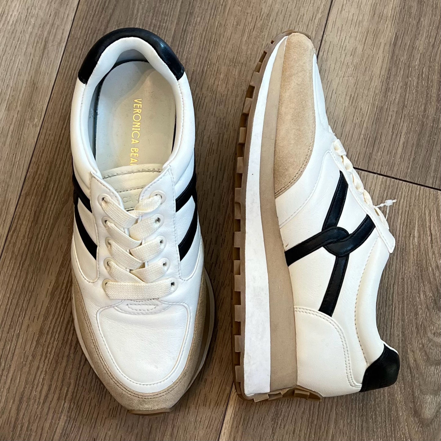 Veronica Beard Size 6 Sneakers