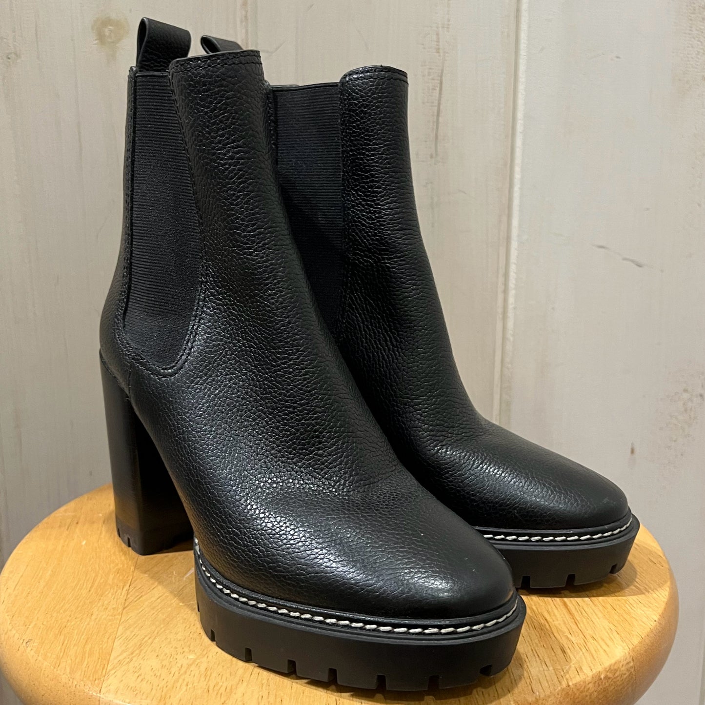 Tory Burch Size 7 Boots